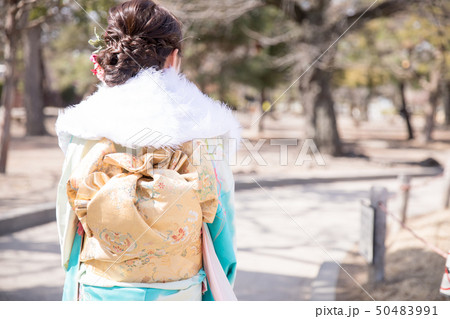 振袖の女性 50483991