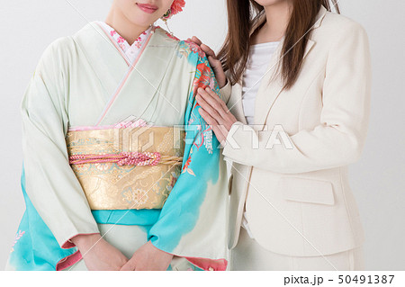 振袖の女性 50491387