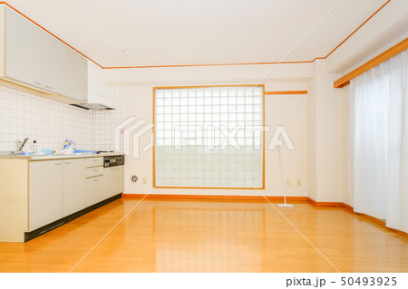 転入前・転出後の何もない部屋 50493925