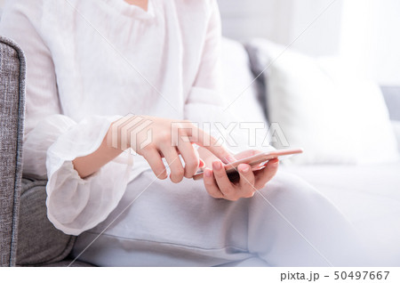 女性 メス 女の人 50497667