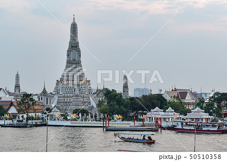 ワットアルン・夕方 50510358