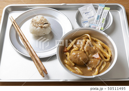 カレーうどんと鯖むすび 50511495