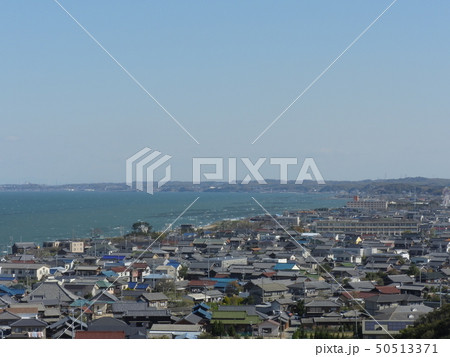 愛知県知多郡美浜町の町並みと伊勢湾 ( 2019年4月春 ) 愛知県知多郡美浜町の町並みと伊勢湾 ( 2019年4月春 ) 50513371