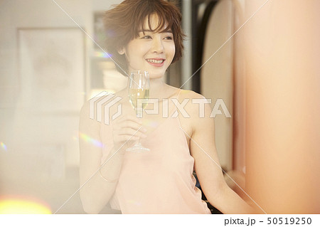 女性　パーティー 50519250