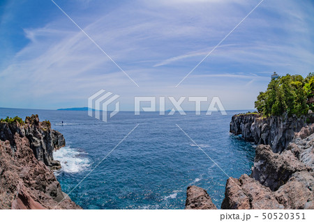 静岡県伊東市　城ヶ崎海岸　魚眼レンズ 50520351