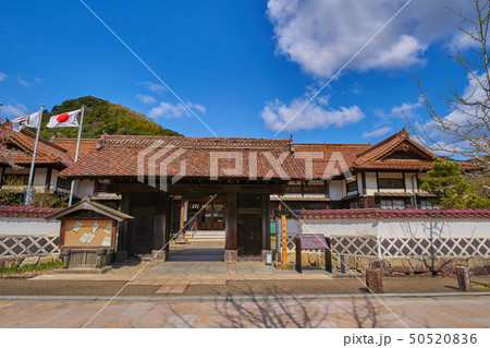 島根(山陰の小京都)津和野町 殿町通りの大岡家老門 島根(山陰の小京都)津和野町 殿町通りの大岡家老門 50520836