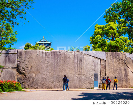 巨石と新緑の大阪城 巨石と新緑の大阪城 50524026