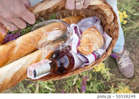 Picnic in the meadow Picnic in the meadow 50538249