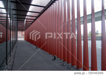青森港 青森ベイエリア ねぶたの家ワ・ラッセの横の通路 青森港 青森ベイエリア ねぶたの家ワ・ラッセの横の通路 50540300