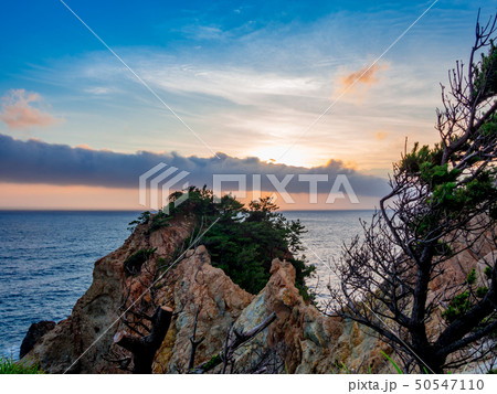 【伊豆半島ジオパーク】静岡県西伊豆黄金崎の夕景【夏】 【伊豆半島ジオパーク】静岡県西伊豆黄金崎の夕景【夏】 50547110