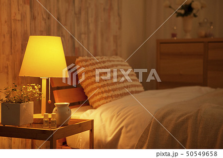 夜の寝室イメージ 50549658