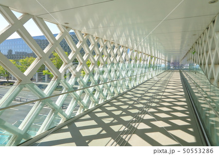 大分県立美術館渡り廊下（大分市） 50553286