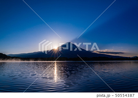 【静岡県】富士山　田貫湖の夜明け 50554387