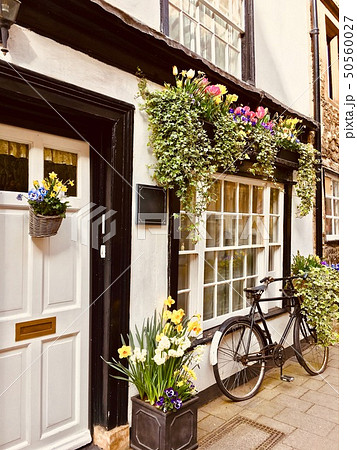 イギリス 家 飾り花 2 イギリス 家 飾り花 2 50560027