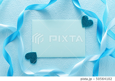 ブルーリボンとメッセージカード 50564102