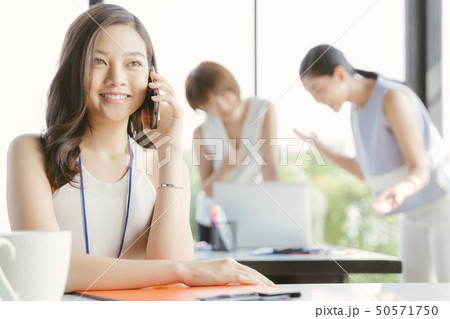 女性　ビジネス 50571750