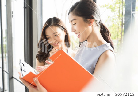 女性　ビジネス 50572115