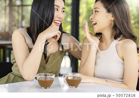 女子会 カフェの写真素材