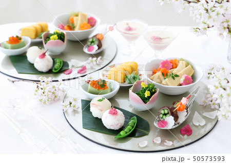 お花見ランチ 桜の花 お花見ランチ 桜の花 50573593