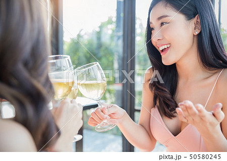 女性　パーティー 50580245