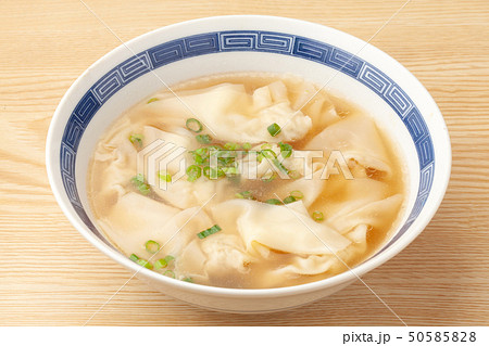 ワンタンスープ 50585828