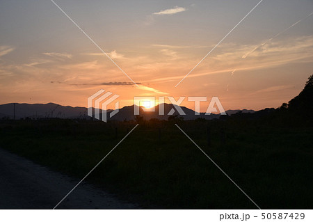 亀山馬堀夕暮れ 50587429