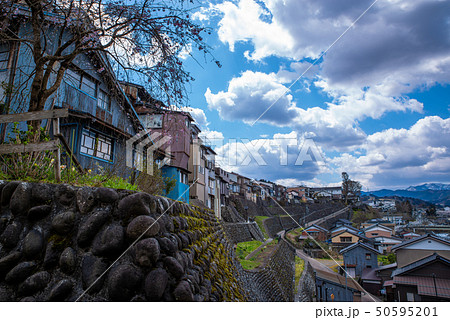 富山 八尾 石垣の町並み 坂のまち 南西方向 2019.04 a 富山 八尾 石垣の町並み 坂のまち 南西方向 2019.04 a 50595201