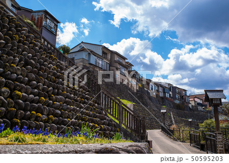 富山 八尾 石垣の町並み 坂のまち 南西方向 2019.04 c 富山 八尾 石垣の町並み 坂のまち 南西方向 2019.04 c 50595203