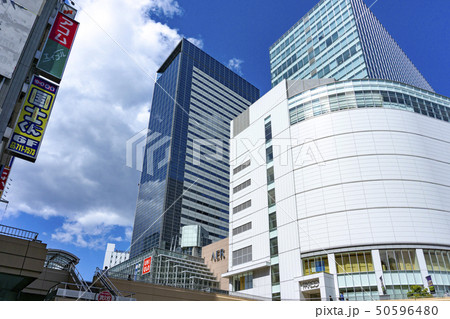 仙台、仙台駅周辺の高層ビルの風景 50596480