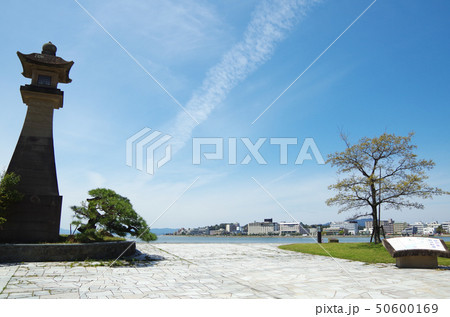 晴天の宍道湖畔 … 島根県 松江市 天候：晴れ 50600169