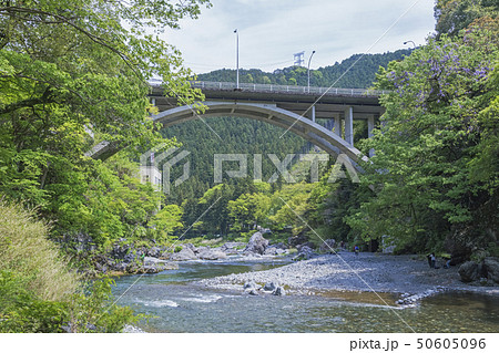 御岳渓谷と御岳橋　春景 50605096