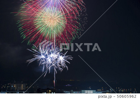 夏の花火大会 50605962