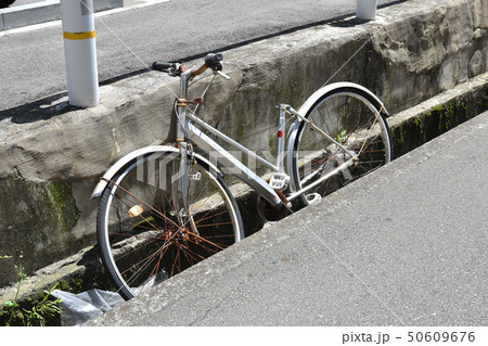 放置自転車違法投棄社会問題の写真素材 [50609676] - PIXTA