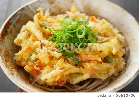 かき揚げそば 50610706