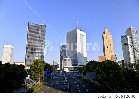 日本の横浜都市景観　横浜市新市庁舎などを望む 50612640