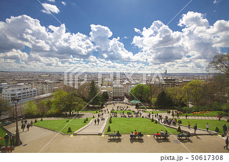 Sacre-Coeur Basilica Sightseeing Paris France back 50617308