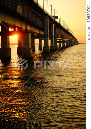 夕暮れの関空連絡橋 大阪府 夕暮れの関空連絡橋 大阪府 50620704