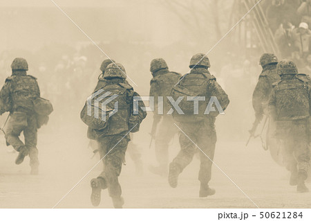 武装した自衛官 50621284