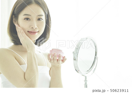 スキンケア 女性 女 50623911