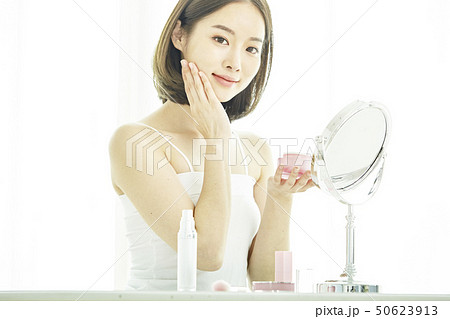 スキンケア 女性 女 50623913