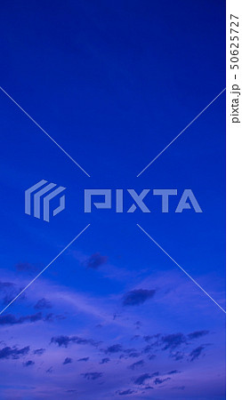 5月の空(縦) 5月の空(縦) 50625727