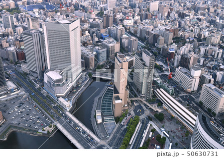 日本の横浜都市景観　横浜などを望む（右下に桜木町駅） 50630731