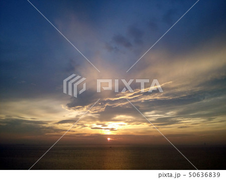海　夕焼け 50636839