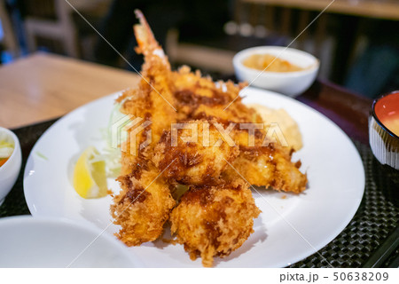 築地市場のアジフライとエビフライ定食 築地市場のアジフライとエビフライ定食 50638209