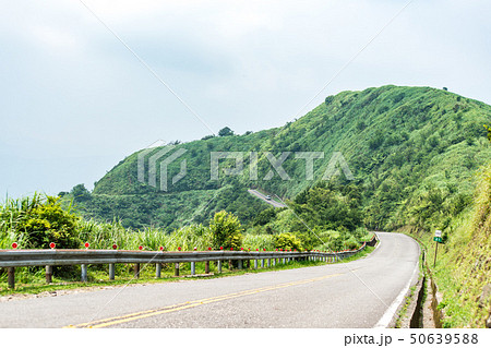 Scenic route at Buyen Pavilion in Taiwan.不厭亭,台北,台灣 Scenic route at Buyen Pavilion in Taiwan.不厭亭,台北,台灣 50639588