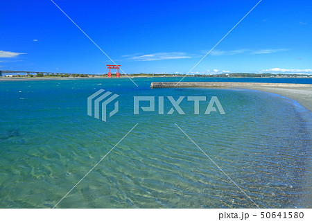 【静岡県】晴天下の弁天島海浜公園 50641580