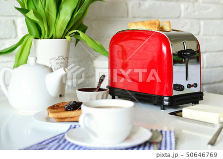 Toaster with bread 50646769