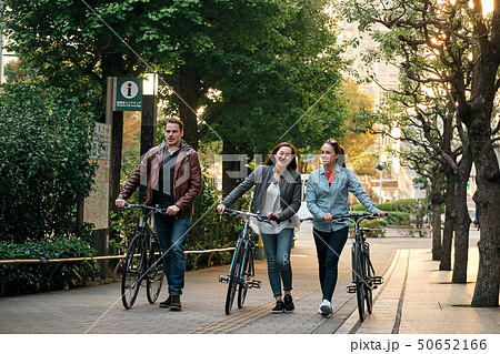 外国人　インバウンド　サイクリングツアー 50652166
