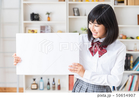 制服の女の子 ホワイトボード 制服の女の子 ホワイトボード 50654907