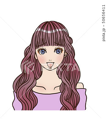 困り笑顔の女性 50656411